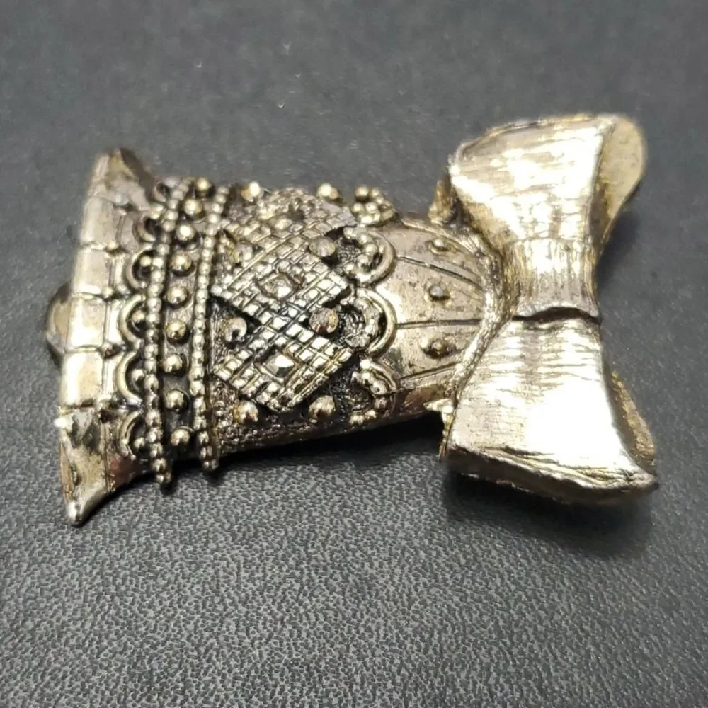 Vintage gold tone bell brooch